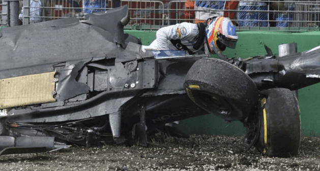 Espectacular accidente de Fernando Alonso en GP Australia
