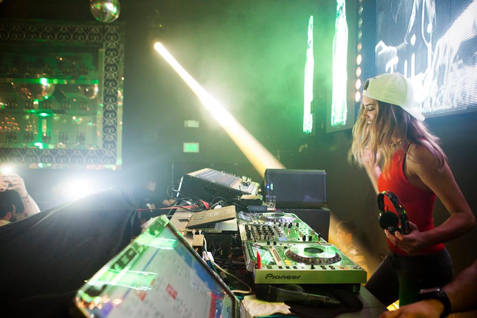 Jack Novak publica vídeo de su recorrido en la Zona Colonial