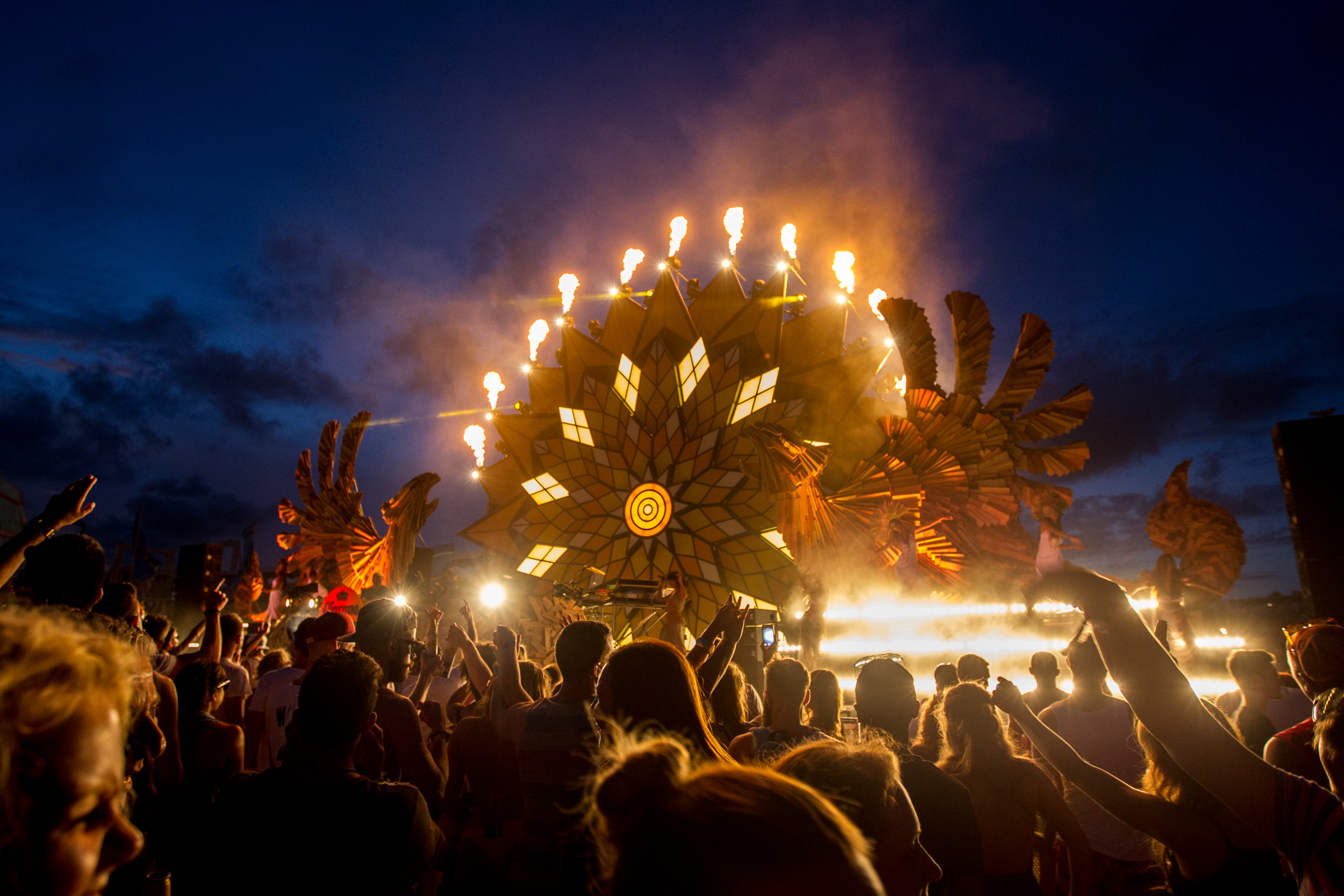 Regresa el evento de las playas más exclusivas "Corona Sunsets Festival"