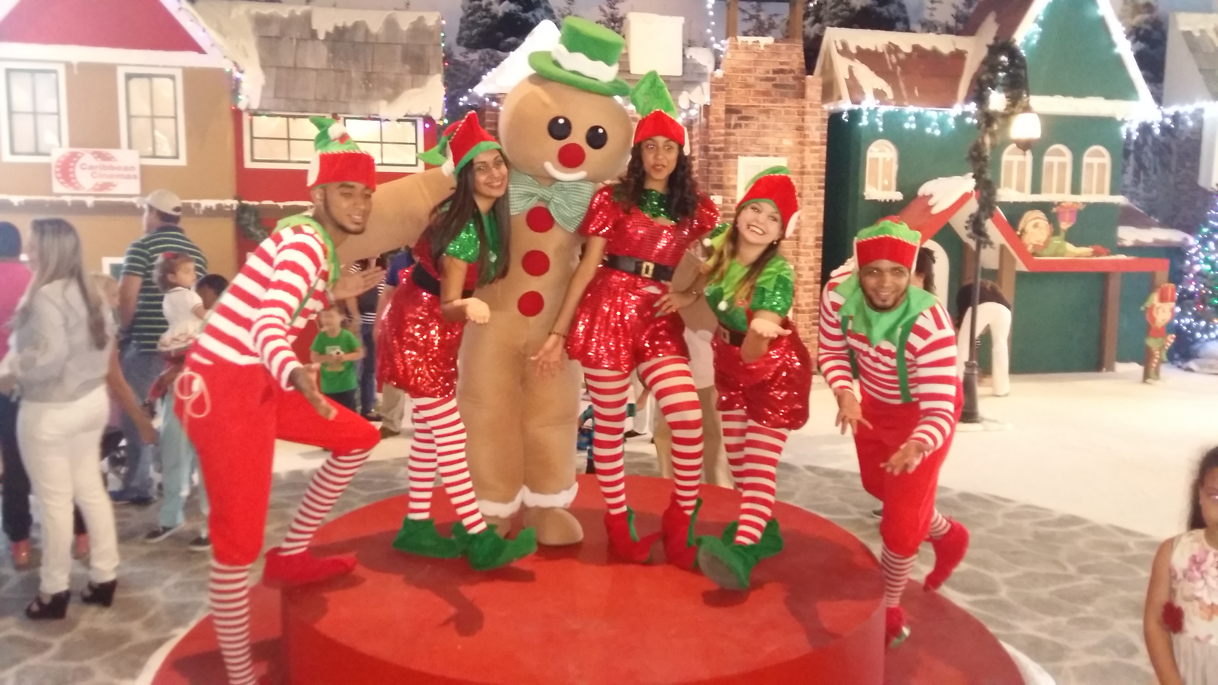 Downtown Center Celebra Su Primera Navidad Con “Villa Navidad Downtown”