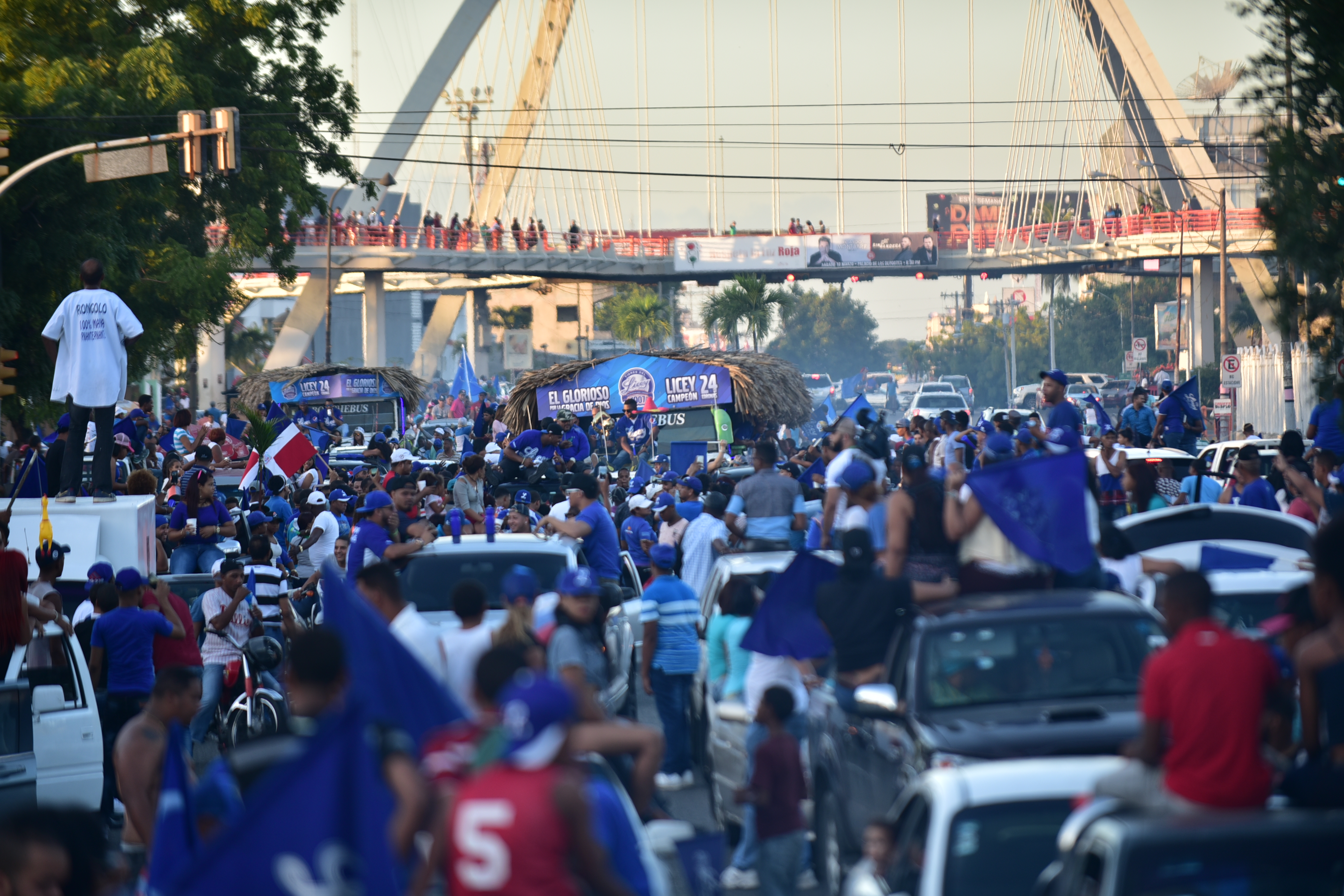 Fotos Caravana de Los Gloriosos Tigres Del Licey [30 Enero 2017]