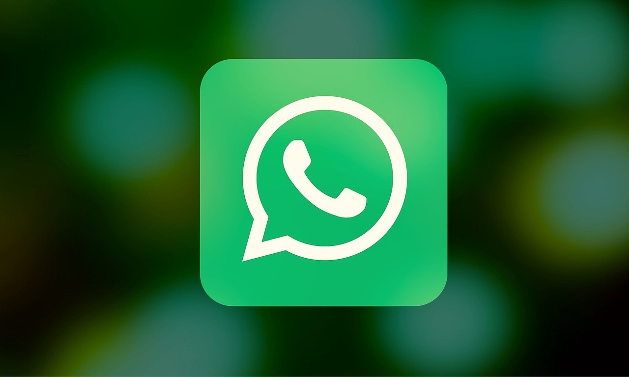 WhatsApp inicia prueba para incluir anuncio en la aplicación