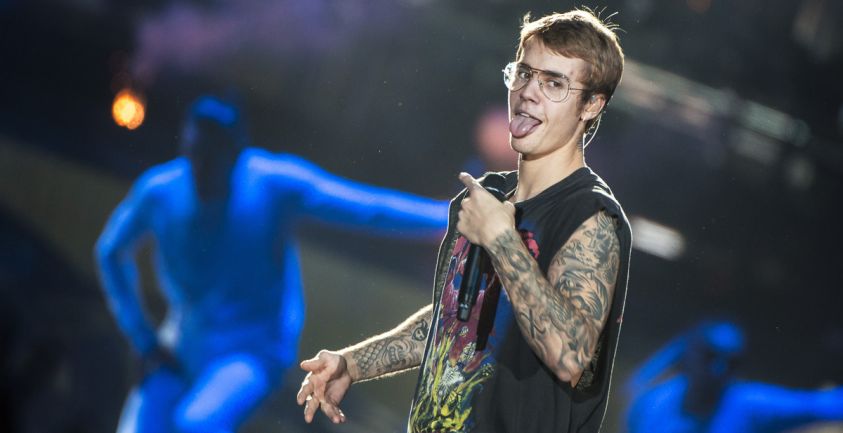 Video: Justin Bieber se olvida de la letra de "Despacito" en un concierto