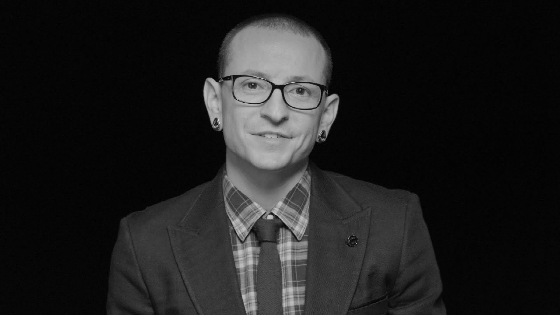 Es hallado muerto vocalista de Linkin Park Chester Bennington