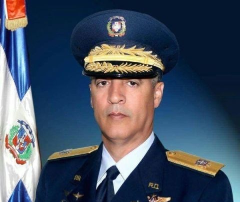 Padre biológico de Marlon Martínez es un general de la Fuerza Aérea
