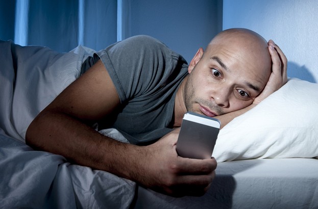 Hombre tenía 500 millones de videos pornos en Amazon