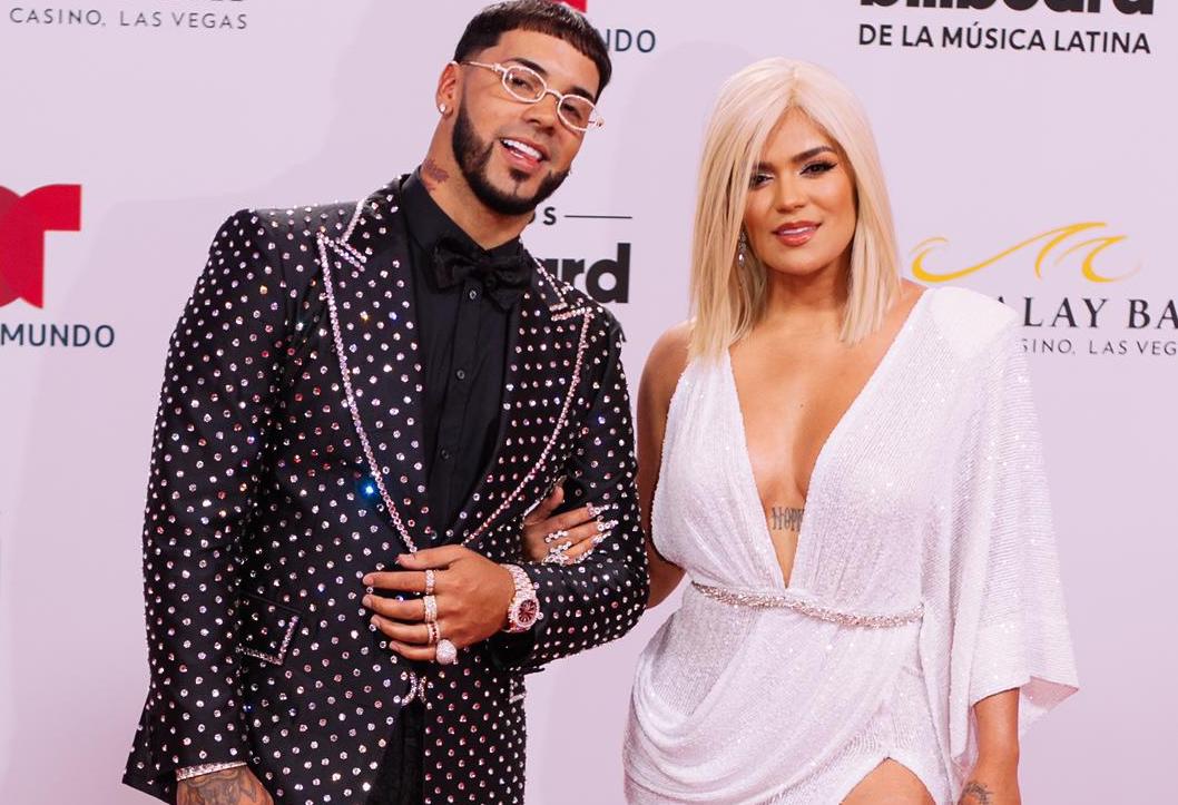 Anuel AA se “apodera” del escenario de Premios Billboard con un sensual performance
