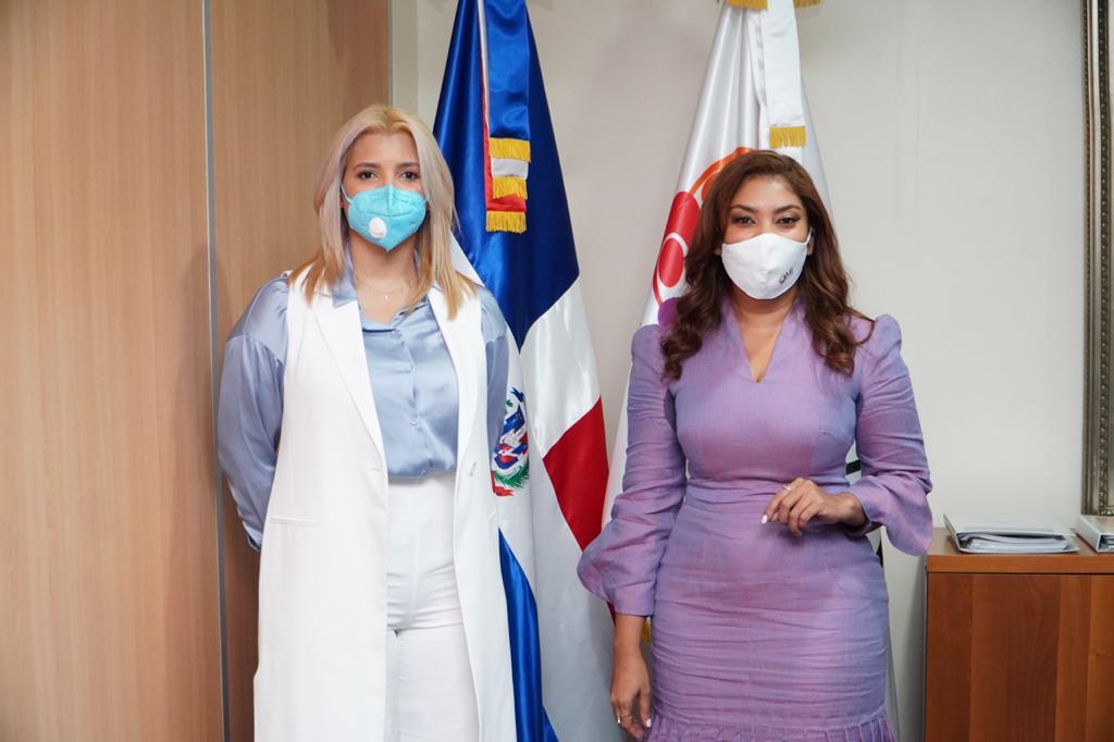 Robiamny Balcácer recibe visita de cortesía de Kimberly Taveras
