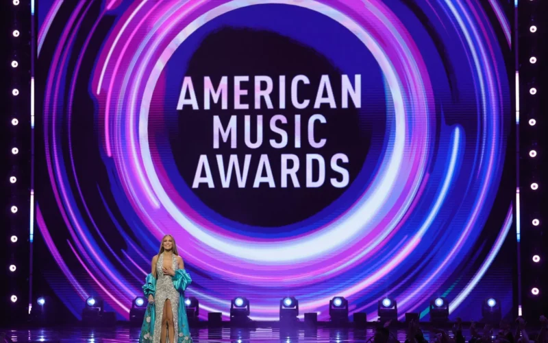 American Music Awards 2026: Los Artistas Latinos que Arrasaron la Noche