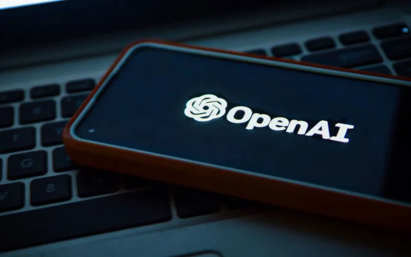 El Celular de ChatGPT: Cómo Será, Cuándo Llega y Cuánto Podría Costar