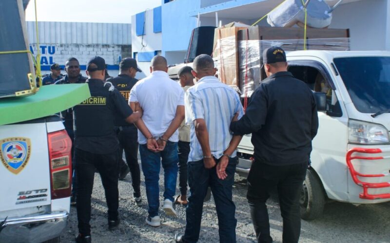 Operación XL526: La red que estafaba a dominicanos en EE.UU. haciéndose pasar por el Cártel de Sinaloa