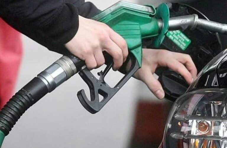 Impuestos gasolina RD: pagas RD$410 por cada RD$1,000
