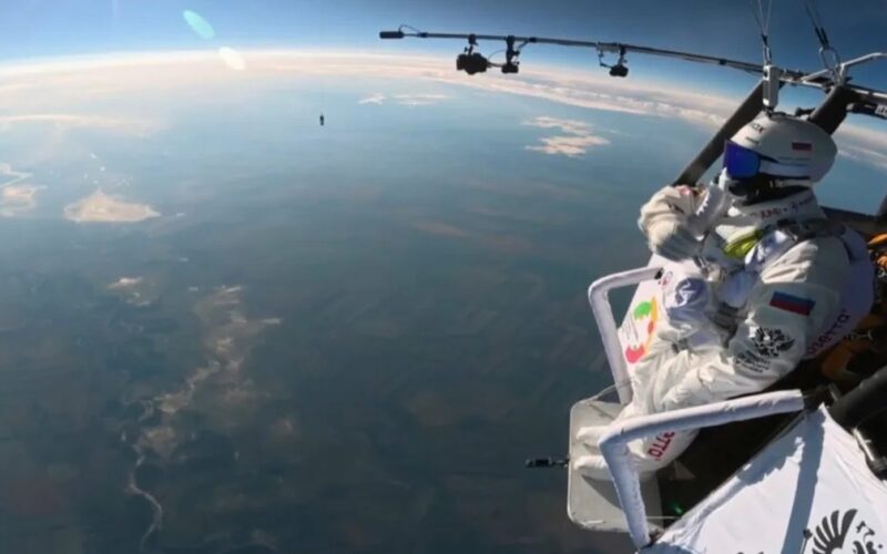 Serguéi Boitsov: el paracaidista ruso que rompió el récord mundial con un salto de 11.551 metros