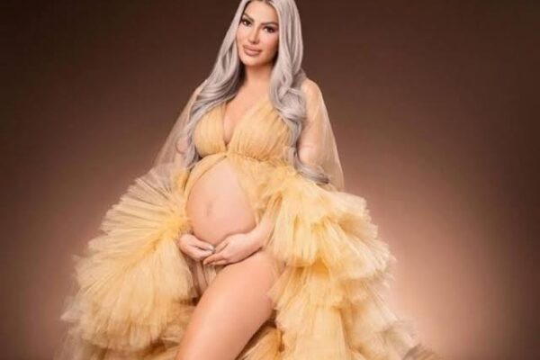Alexandra MVP revela sexo de su bebé con reveal party